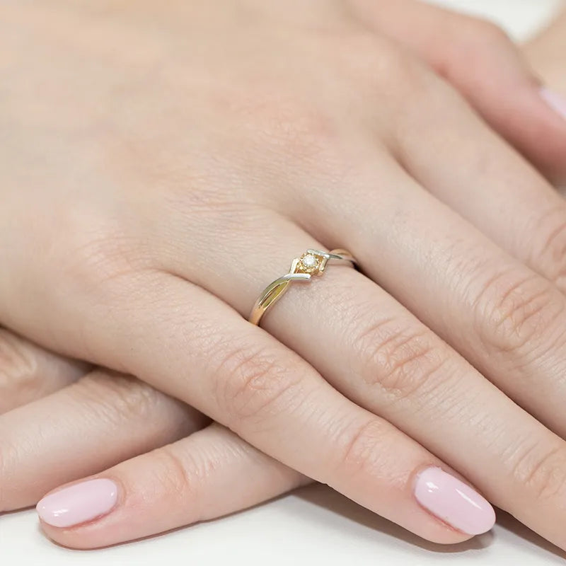 8k-Goldring-mit-Zirkonia-gewebt-p085-333-c
