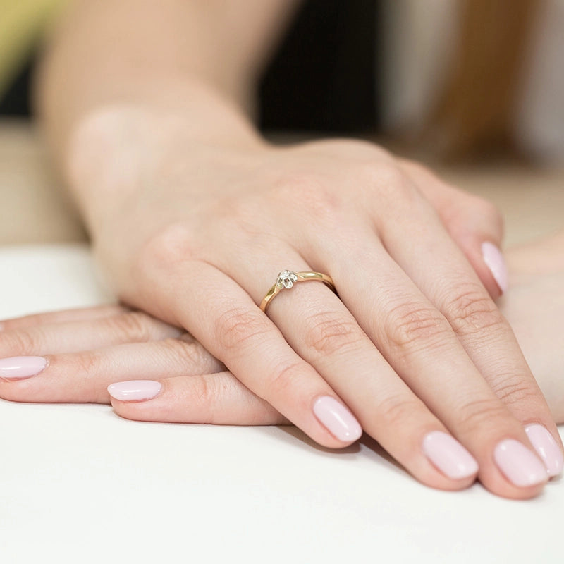 14k-gold-ring-with-zirconia-flower-p086-585-c