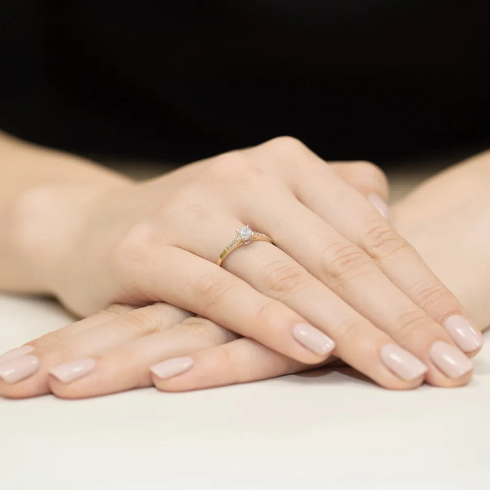 8k-gold-ring-with-zirconia-p091-333-c