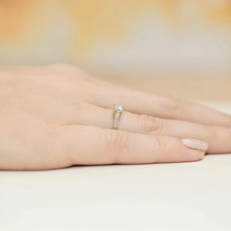 8k-gold-ring-with-zirconia-p091-333-c