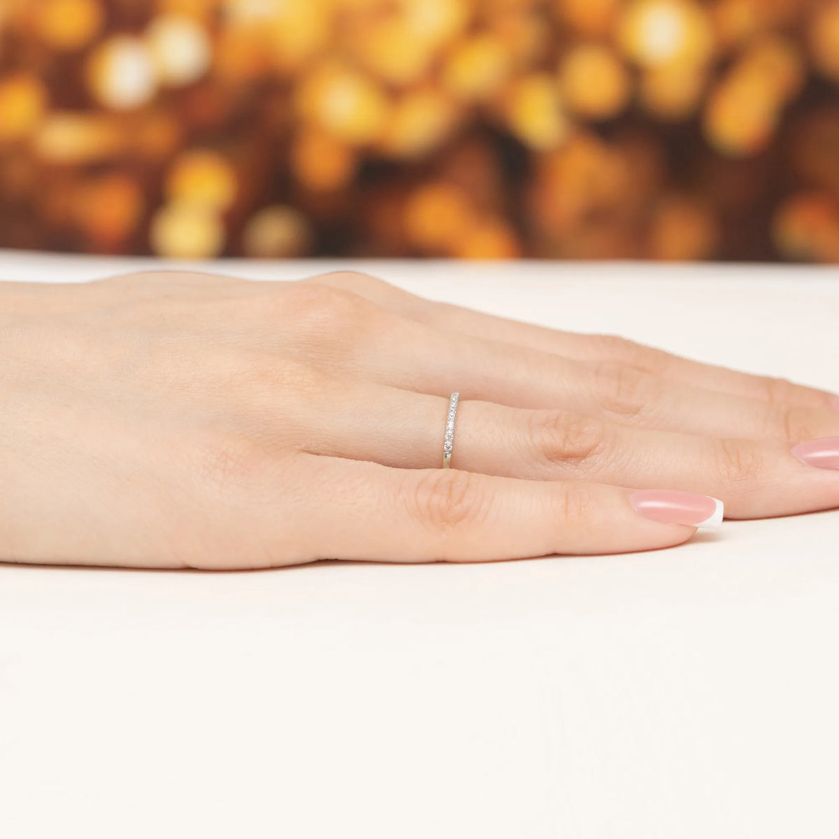 gold-ring-set-with-diamonds-p142-b0-09