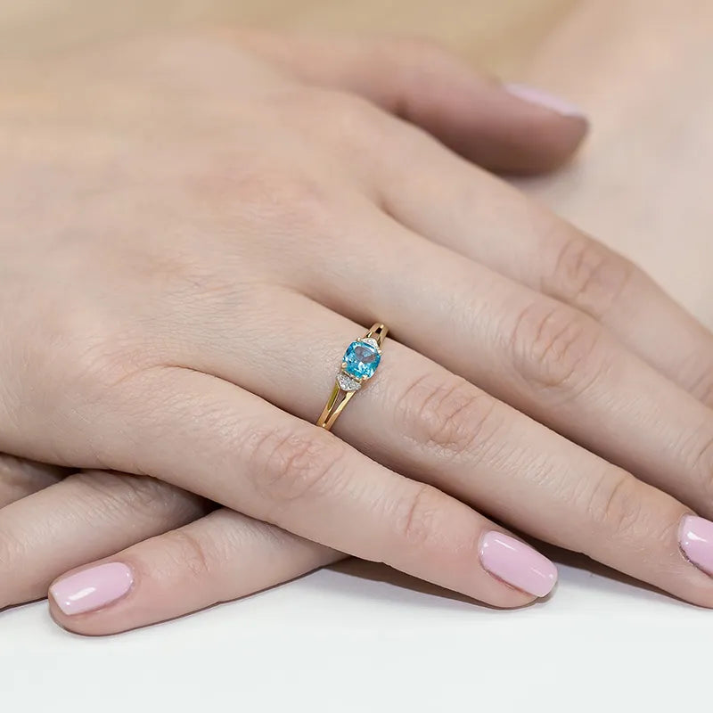 8k-gold-ring-with-zirconia-p147-375-nb