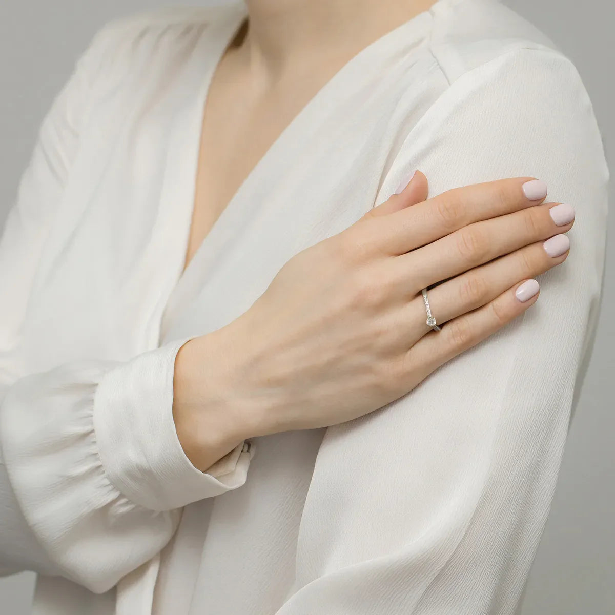 Diamantring zur Verlobung aus 585er Weißgold