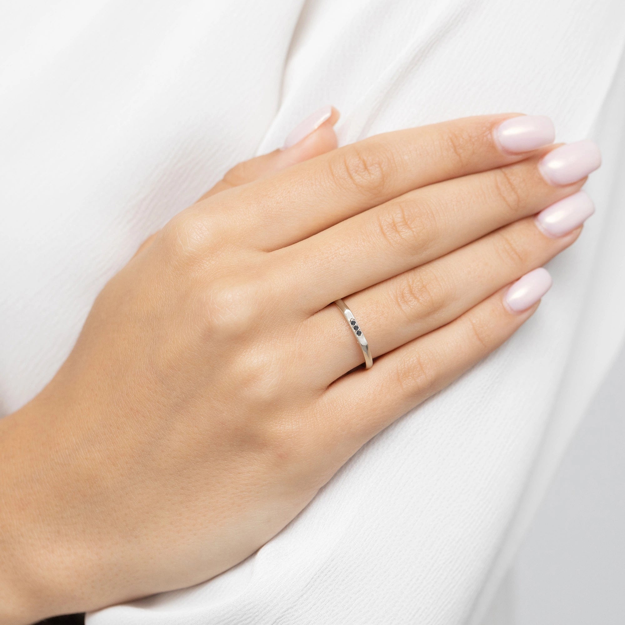 gold-ring-with-0-015ct-black-diamonds-p166-585-cb0-015