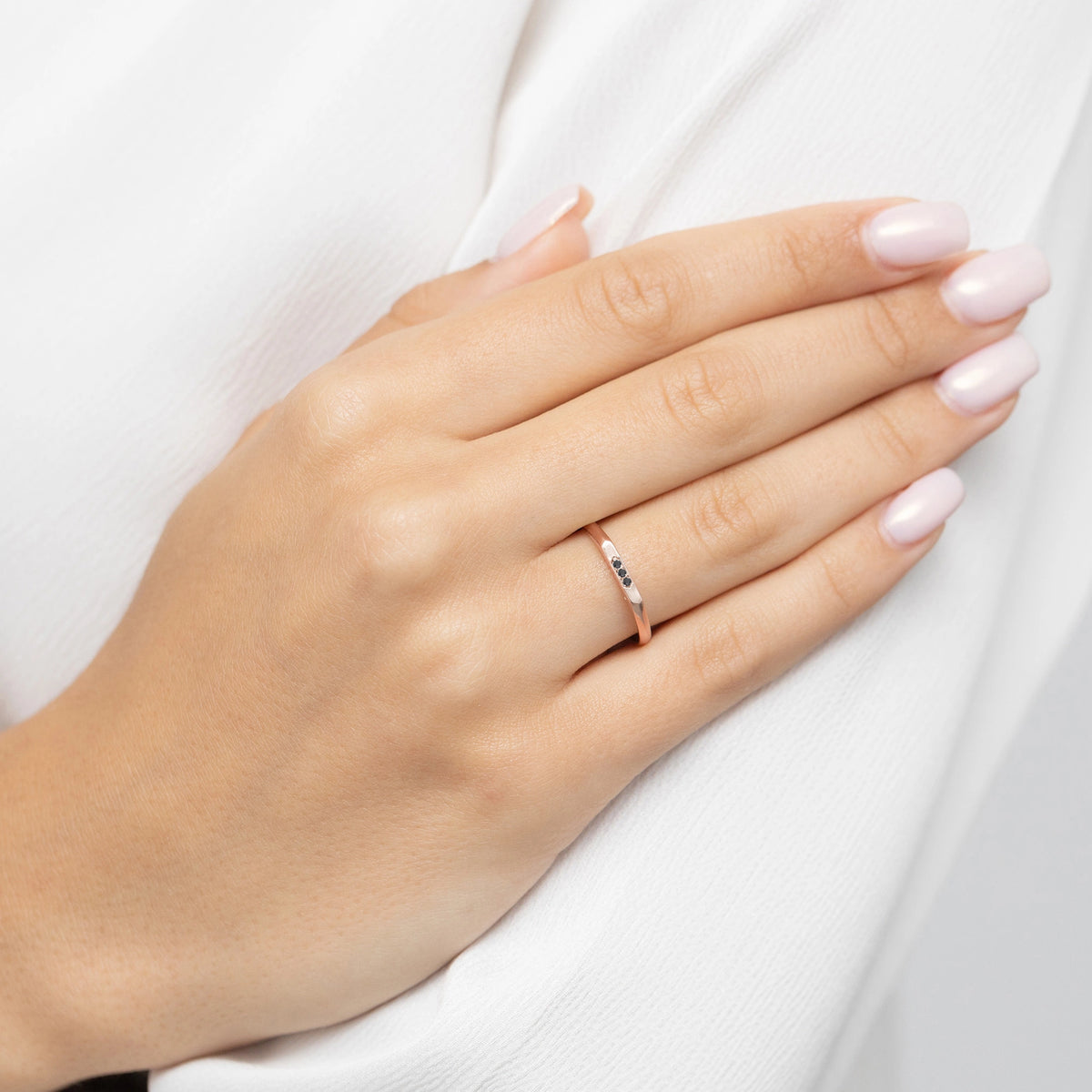 gold-ring-with-0-015ct-black-diamonds-p166-585-cb0-015