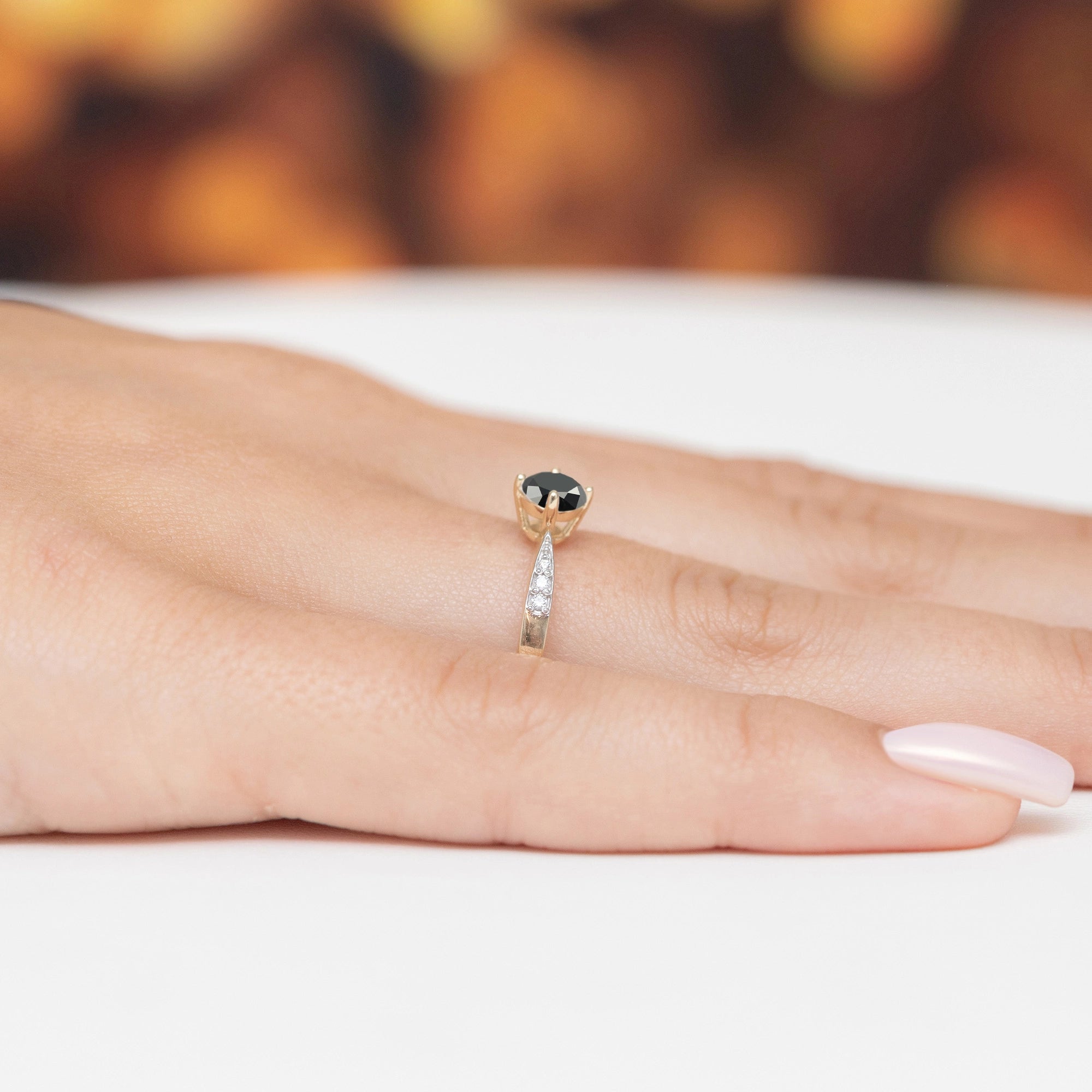 8k-gold-ring-with-black-zirconia-p167-333-cz