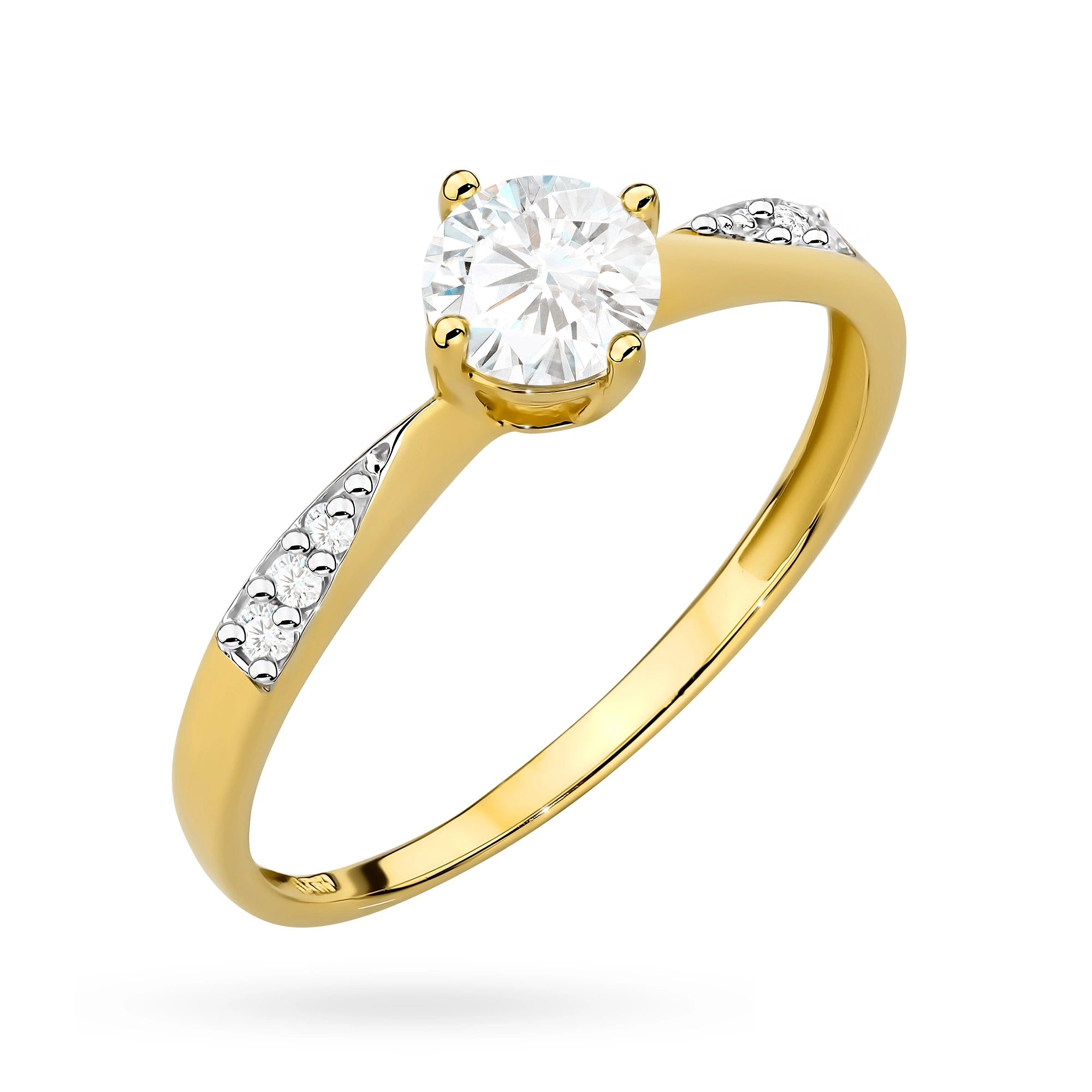 gold-ring-with-0-60ct-white-sapphire-and-0-068ct-diamonds-p167-585-bs0-60