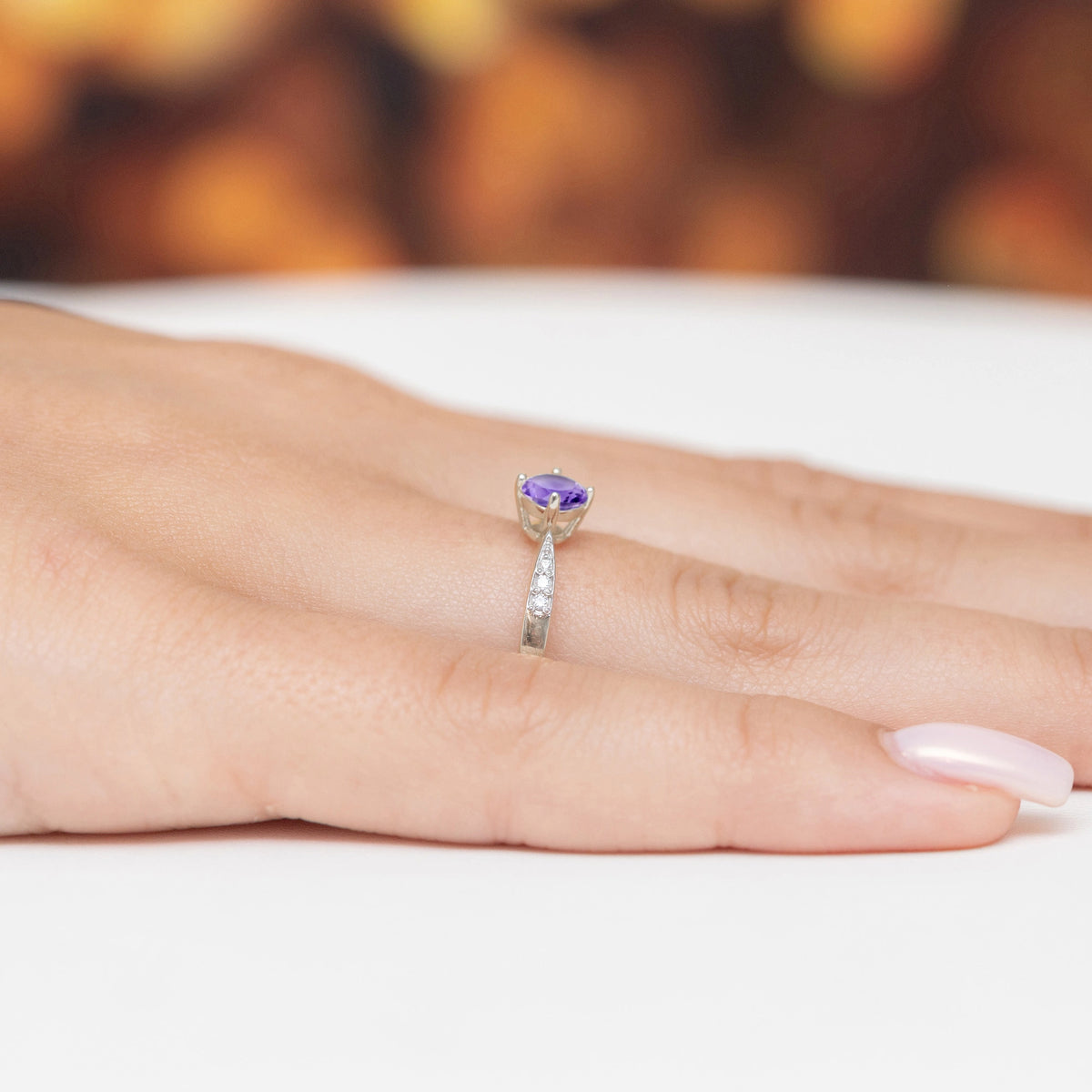 gold-ring-with-0-50ct-tansanit-and-0-068ct-diamonds-p167-585-a0-50