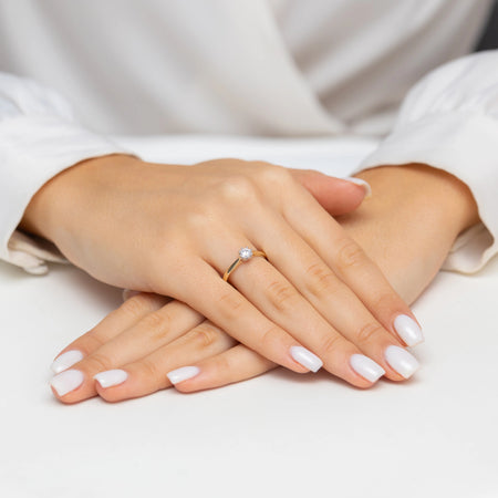 14k-gold-ring-with-zirconia-p168-585-b