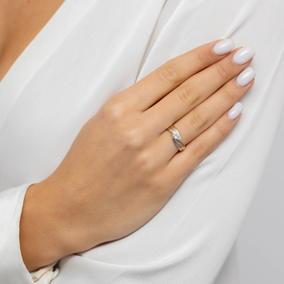 14k-Goldring-mit-Zirkonia-Wellen-p170-585-b