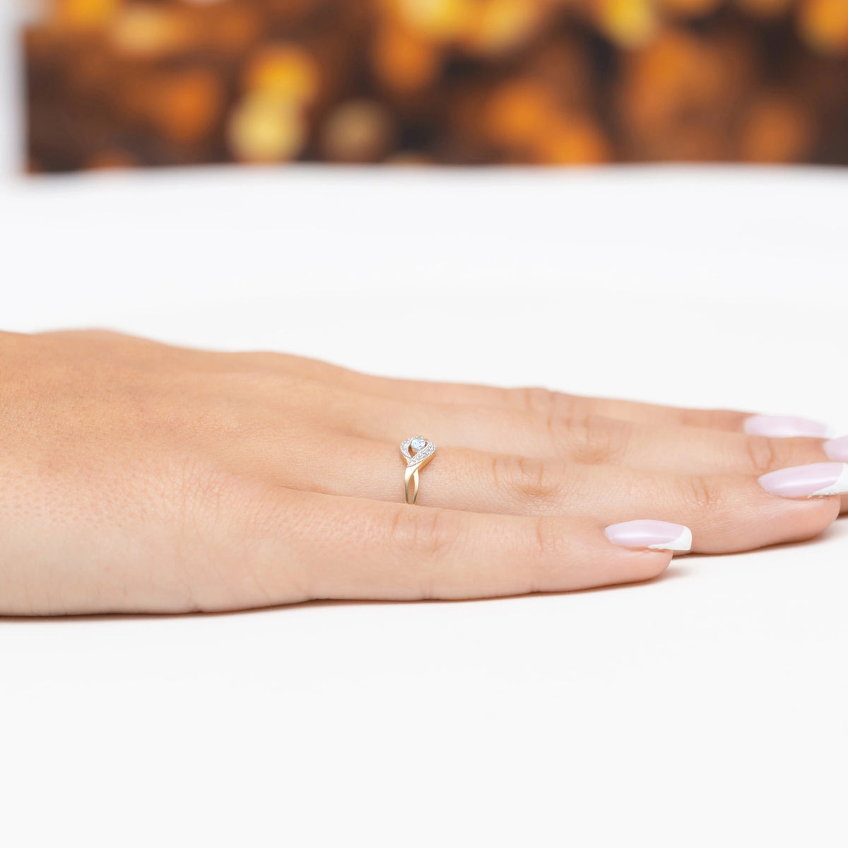 8k-goldring-mit-blauem-zirkonia-p171-333-n