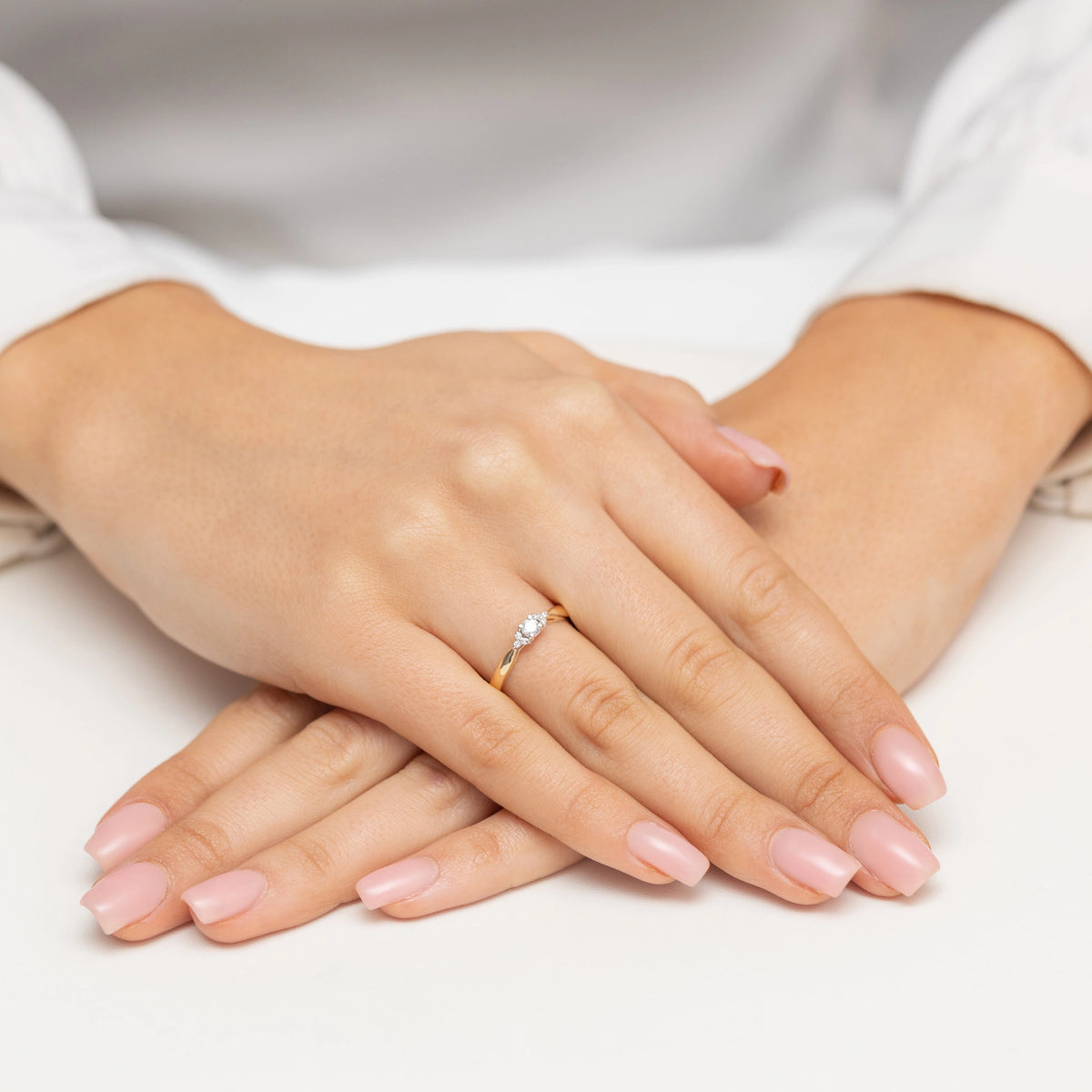8k-Goldring-mit-Zirkonia-p180-333-b