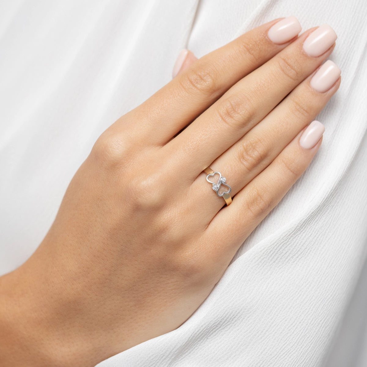 8k-gold-ring-with-zirconia-heart-p189-333-b