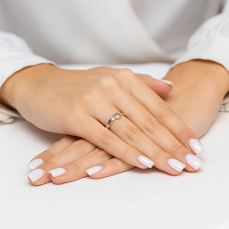 8k-gold-ring-with-zirconia-heart-p190-333-b