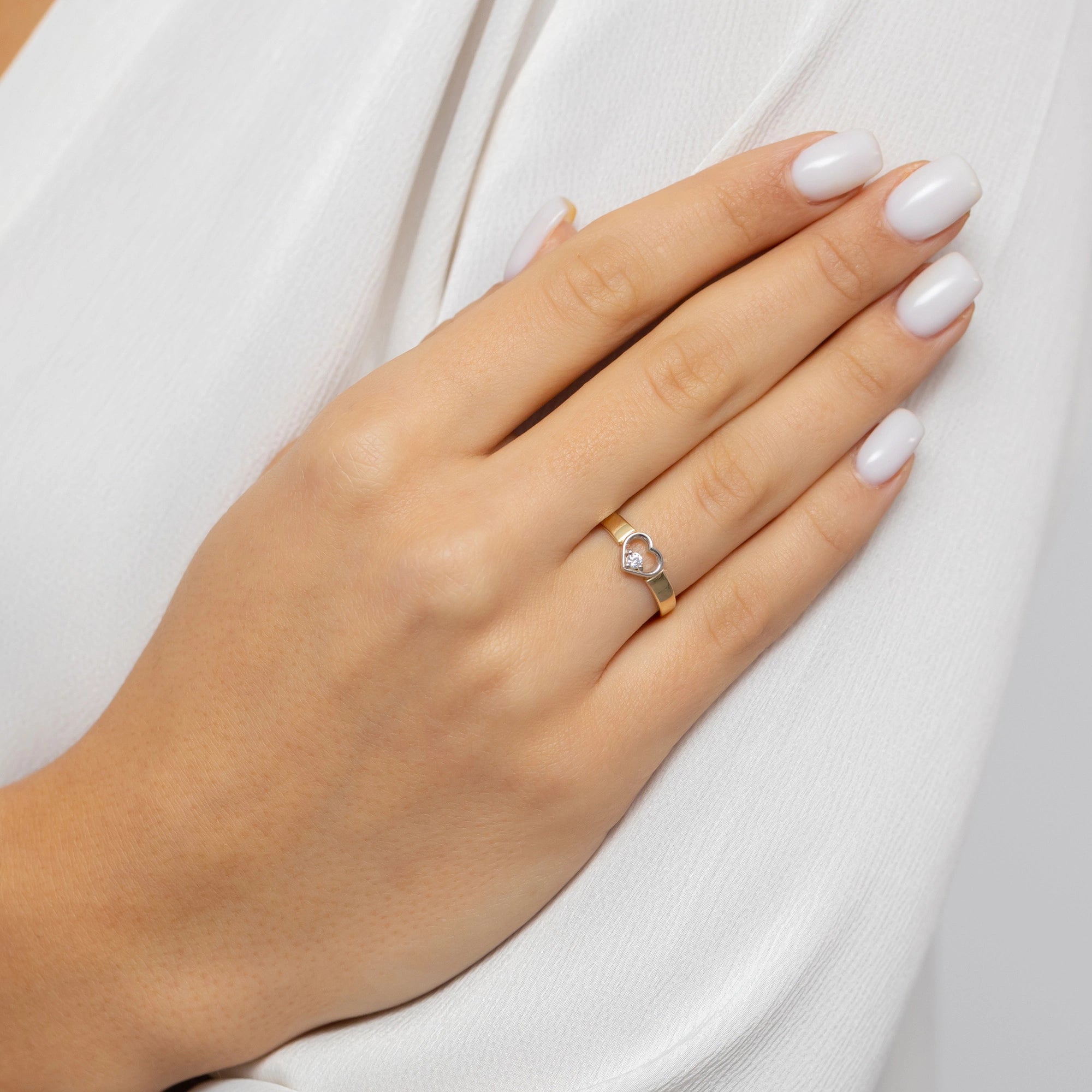 14k-gold-ring-with-zirconia-heart-p190-585-b