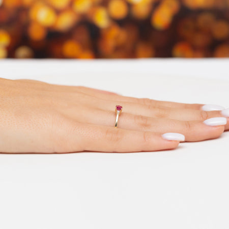 8k-gold-ring-with-red-zirconia-p191-333-c