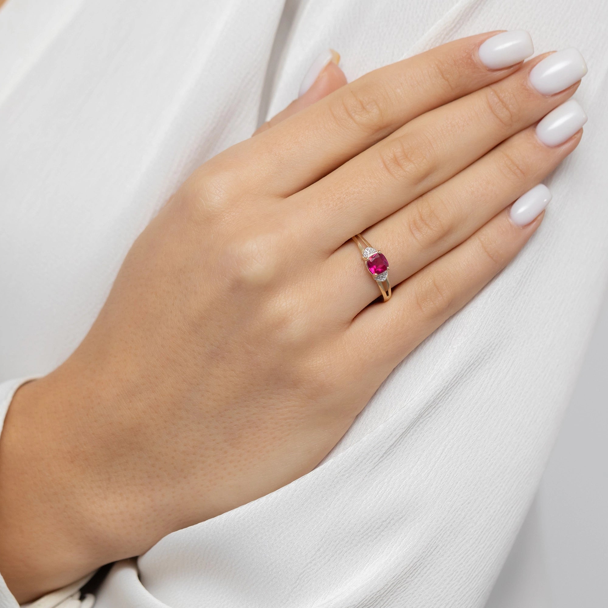 8k-gold-ring-with-red-zirconia-p195-333-c