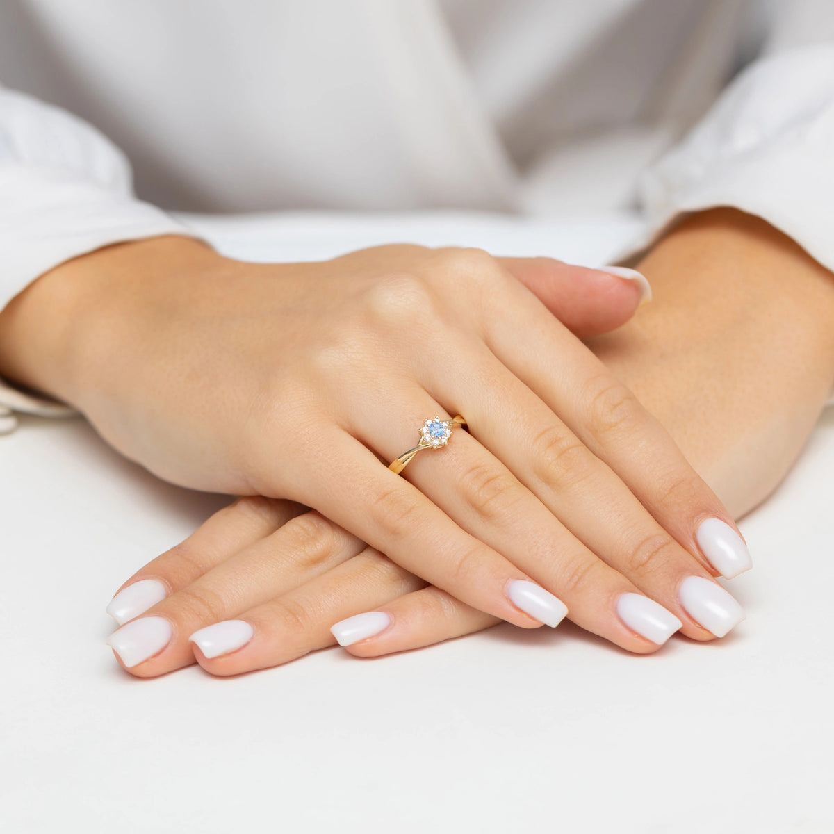 8k-gold-ring-with-blue-zirconia-p196-333-n