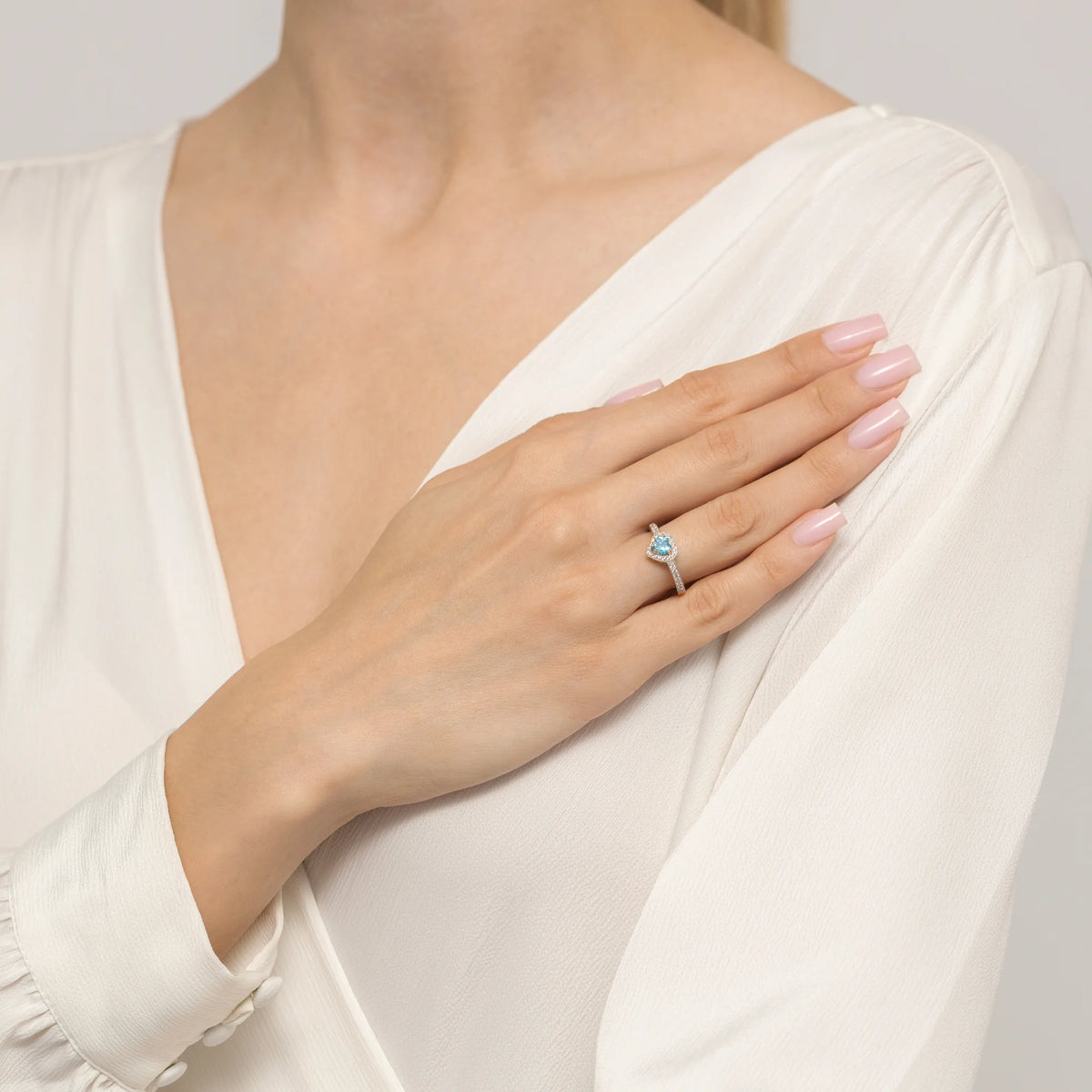 8k-goldring-mit-blauem-zirkonia-herz-p201-333-nb