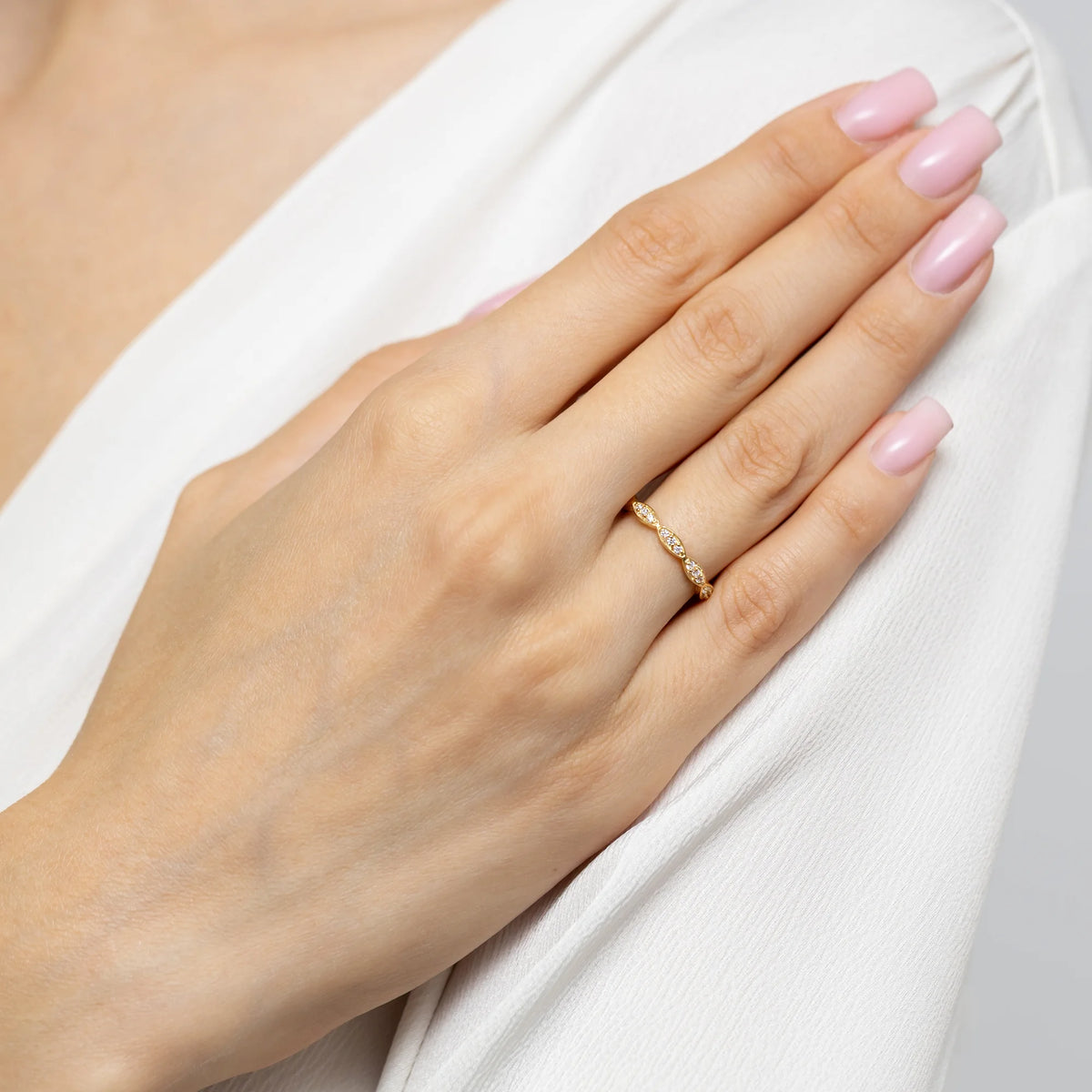 8k-gold-ring-with-zirconia-waves-p205-333-b