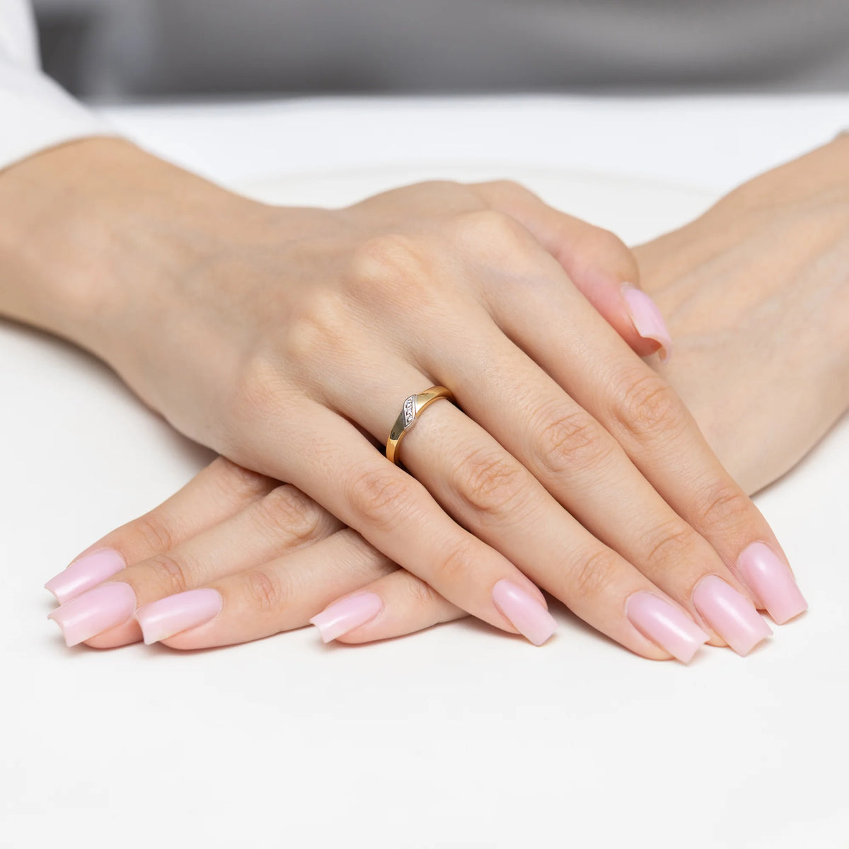 8k-gold-ring-with-zirconia-p208-333-b