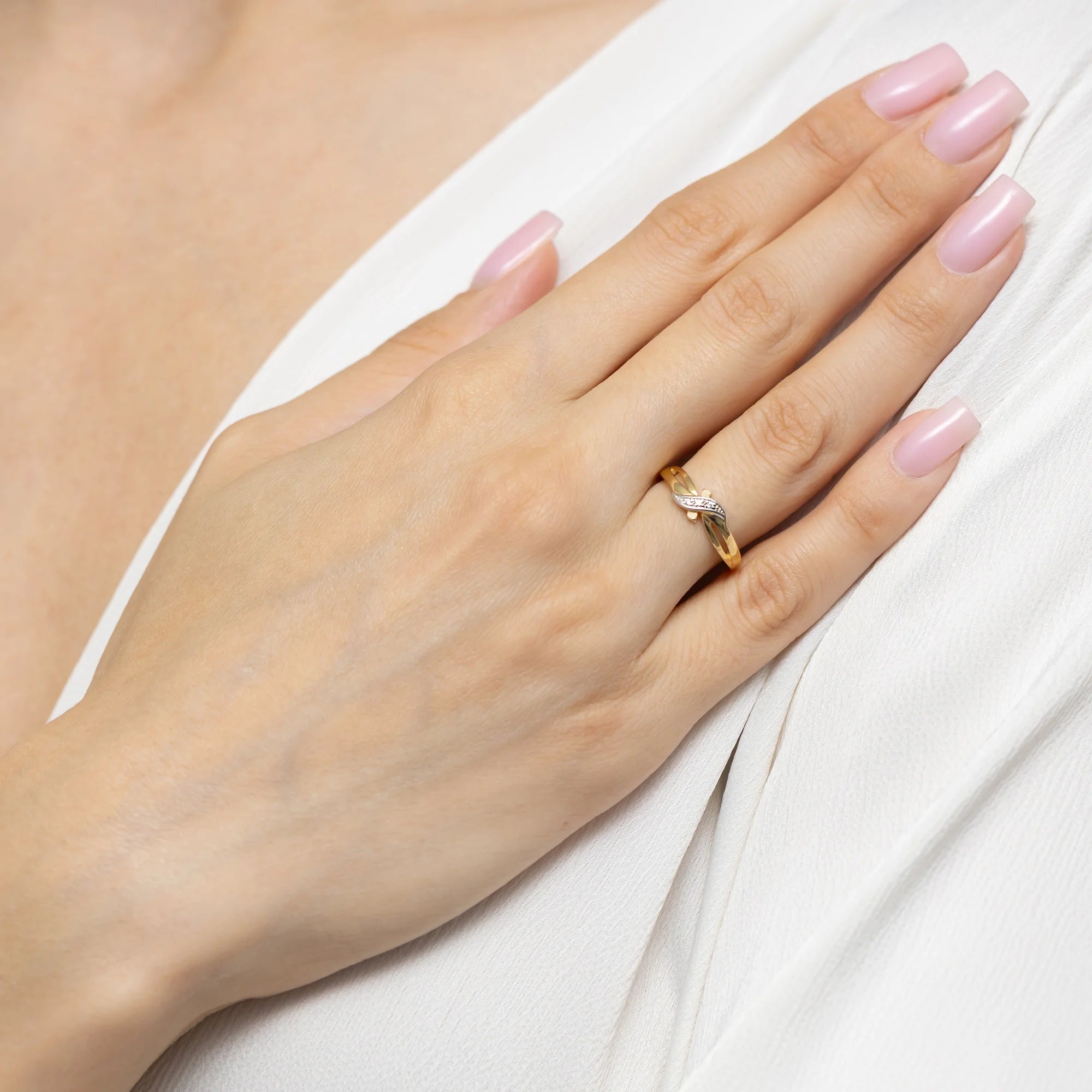 8k-gold-ring-with-zirconia-p210-333-b