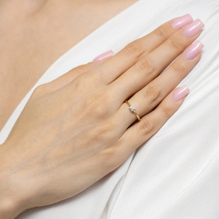 8k-gold-ring-with-zirconia-p215-333-b