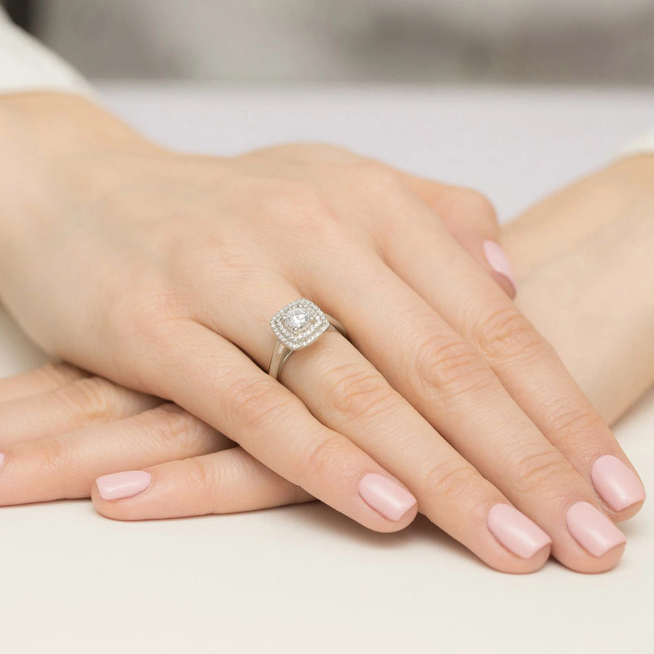 White Gold Ring with Round 0,50ct Central and 0,28ct Sideline Lab-grown Diamonds