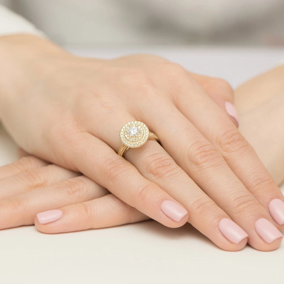 Ring aus Gelbgold mit Labordiamant Round/Brilliant, 0,50 ct sowie 48 × 0,0086 ct + 40 × 0,005 ct Labordiamanten