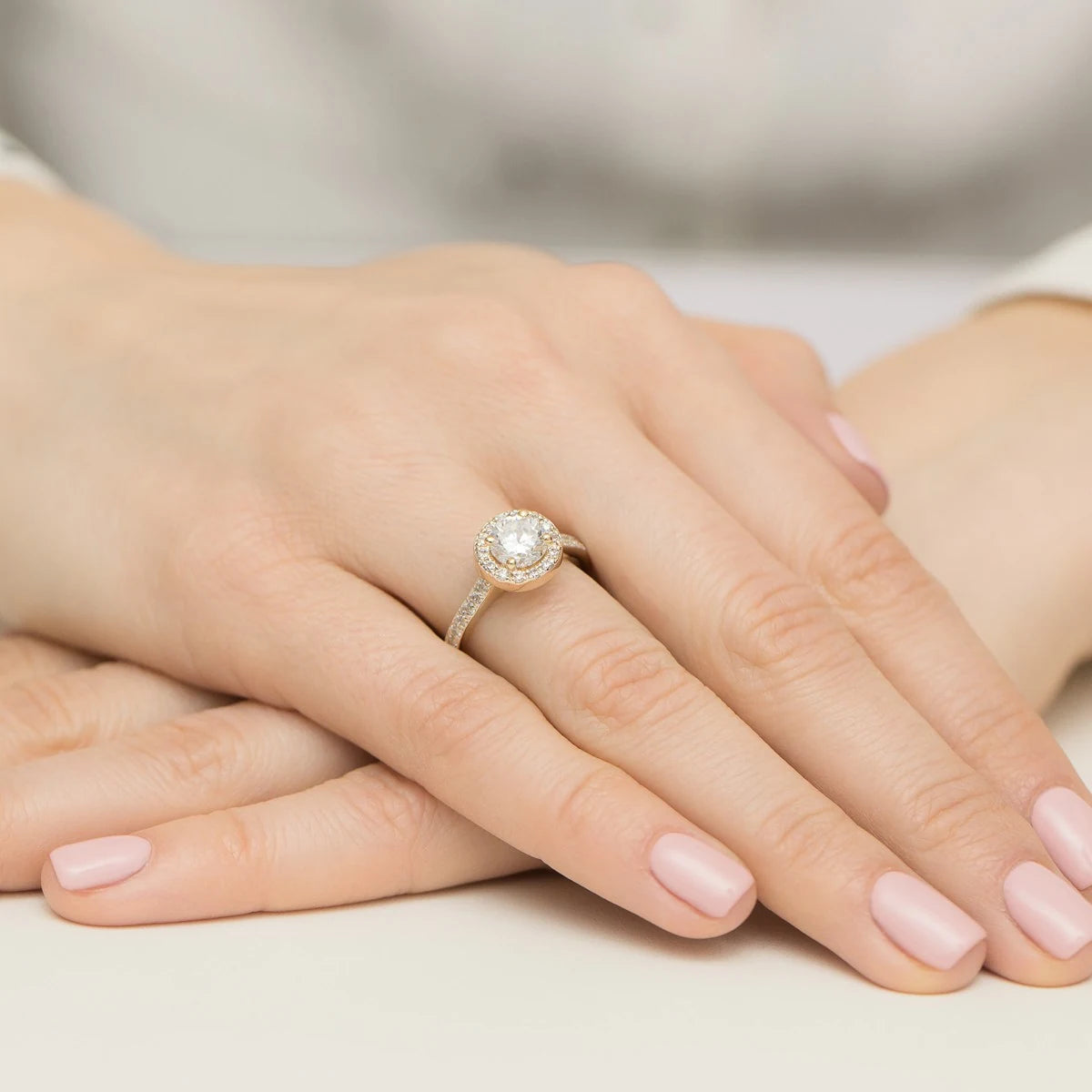 Yellow Gold engagement ring with Round 1.00 ct Central and 0.377 ct Sideline Lab-grown Diamonds by GREMARI, 14K (585) gold