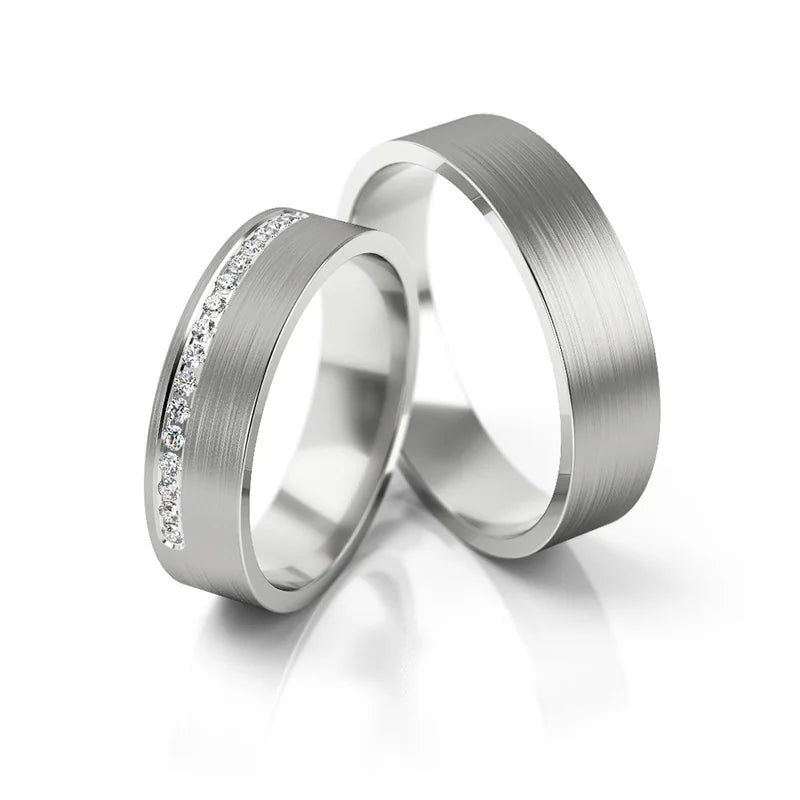 Minimalistische Weißgold Eheringe mit Zirkonia 5mm