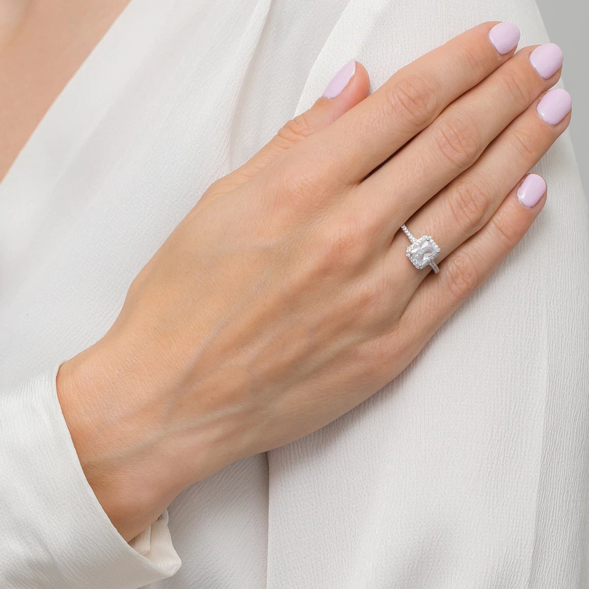 silver-ring-with-zirconia-up015-925-bs