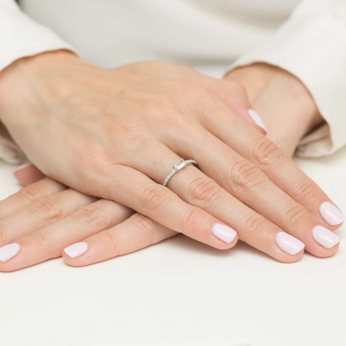 silver-ring-with-zirconia-up016-925-bs