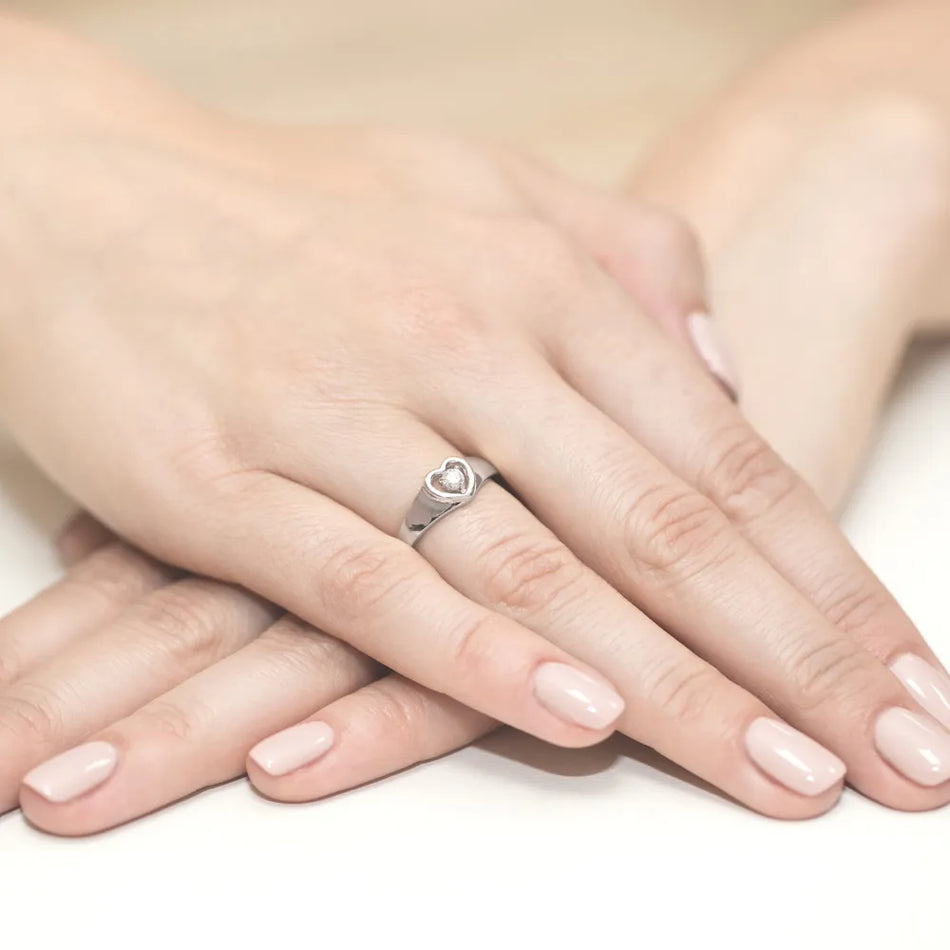 gold-ring-with-0-10ct-diamond-w0001-diw-02