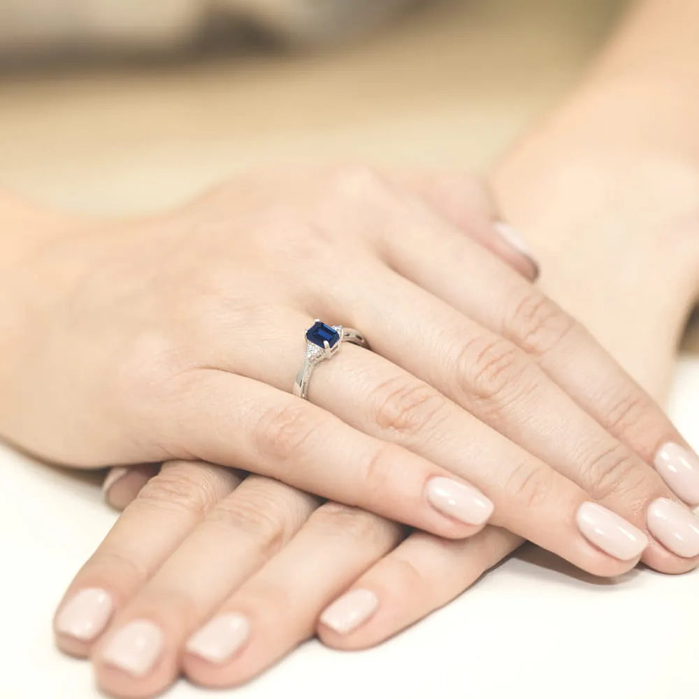 goldring-mit-0-60ct-saphir-und-diamanten-w0002-sab-01