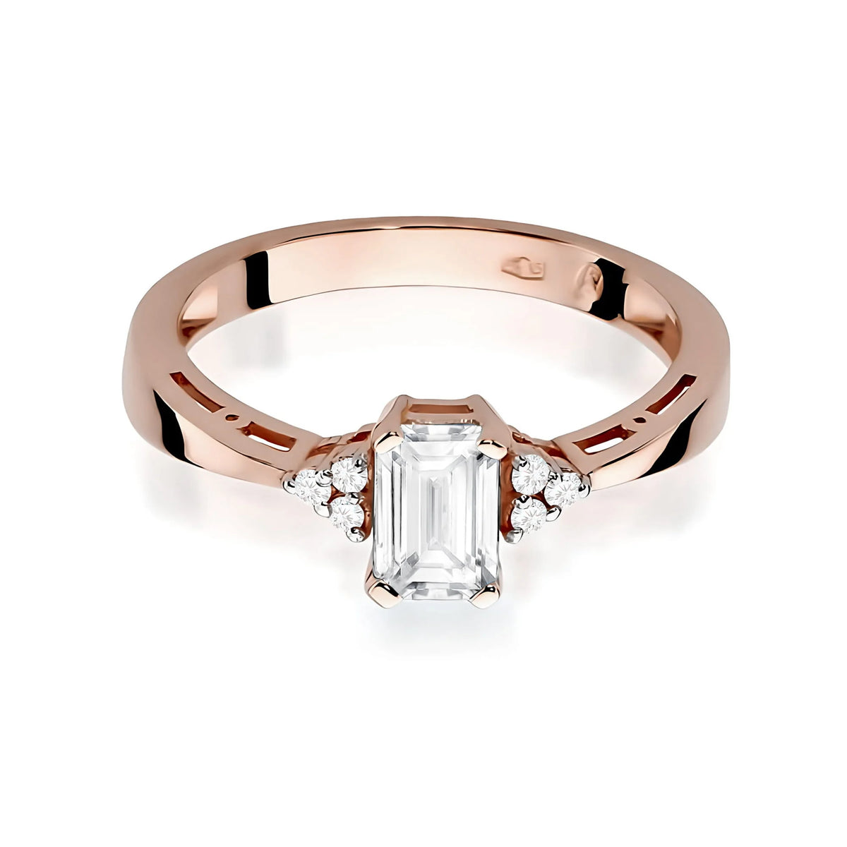 gold-ring-with-0-60ct-and-0-03ct-lab-diamonds-w0002-ldw-01
