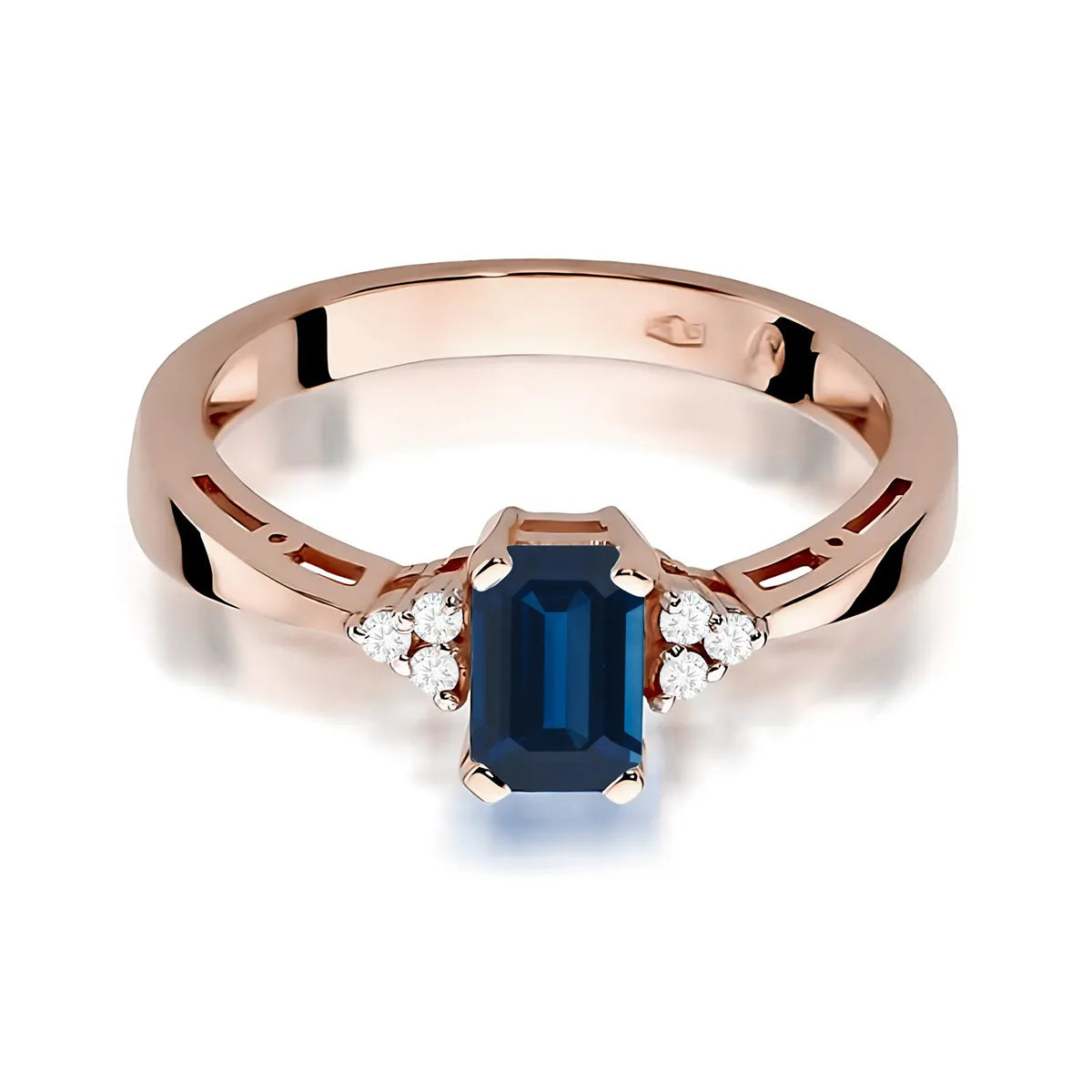 gold-ring-with-0-60ct-sapphire-and-diamonds-w0002-sab-01