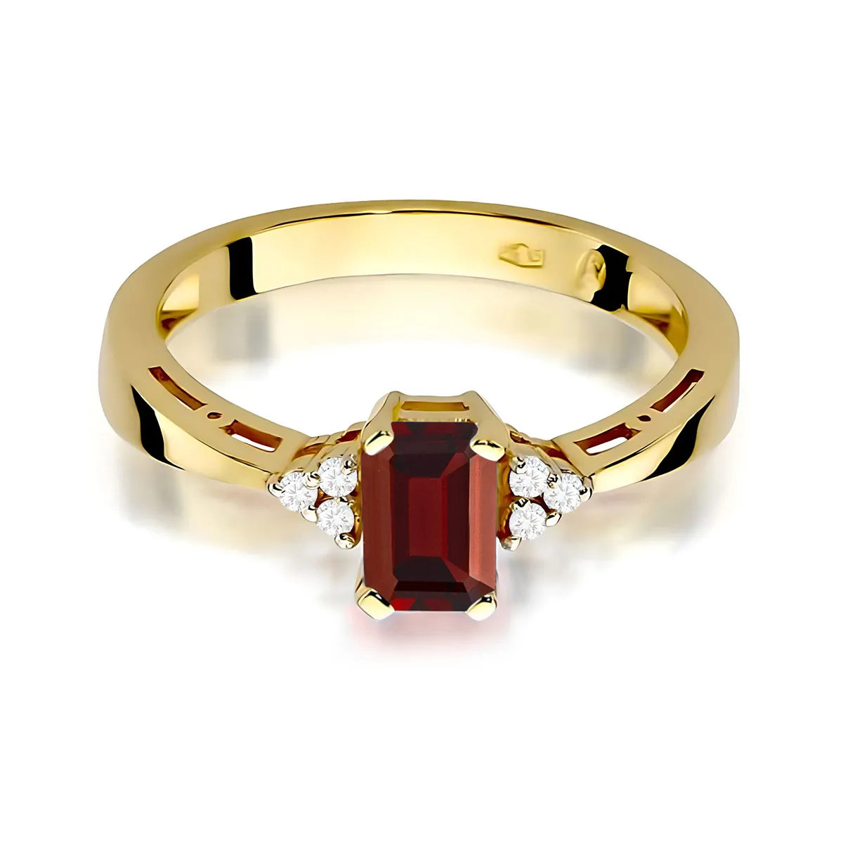 gold-ring-with-0-65ct-topaz-and-diamonds-copy