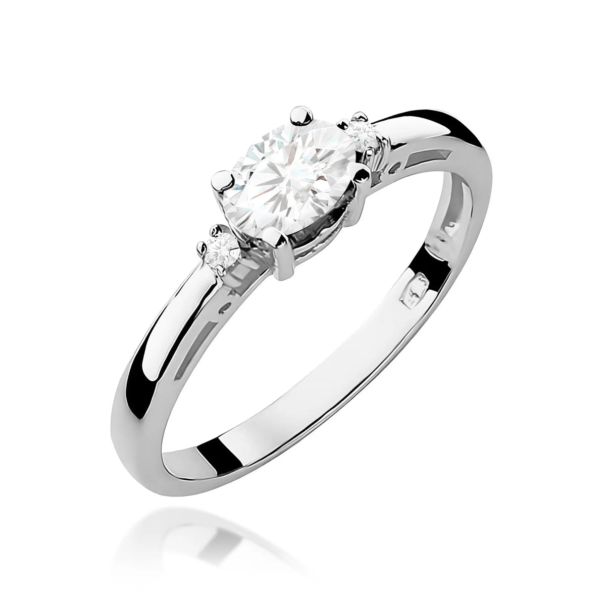 Lab-grown Diamond Engagement Ring in 585 White Gold