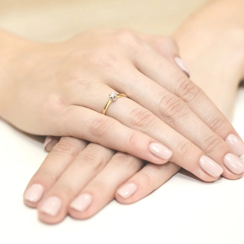 gold-ring-with-0-10ct-diamond-w0036-diw-01