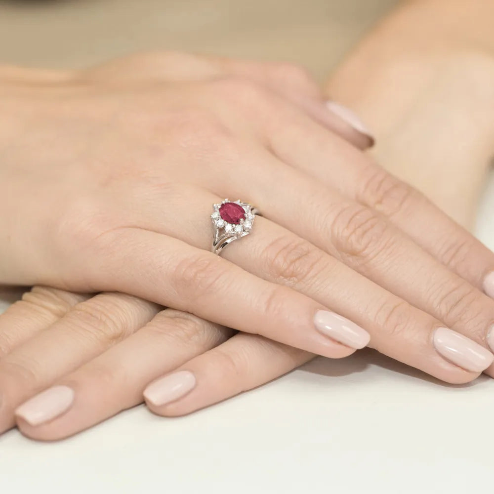 gold-ring-with-1-00ct-ruby-and-0-30ct-diamonds-w0037-rur-01