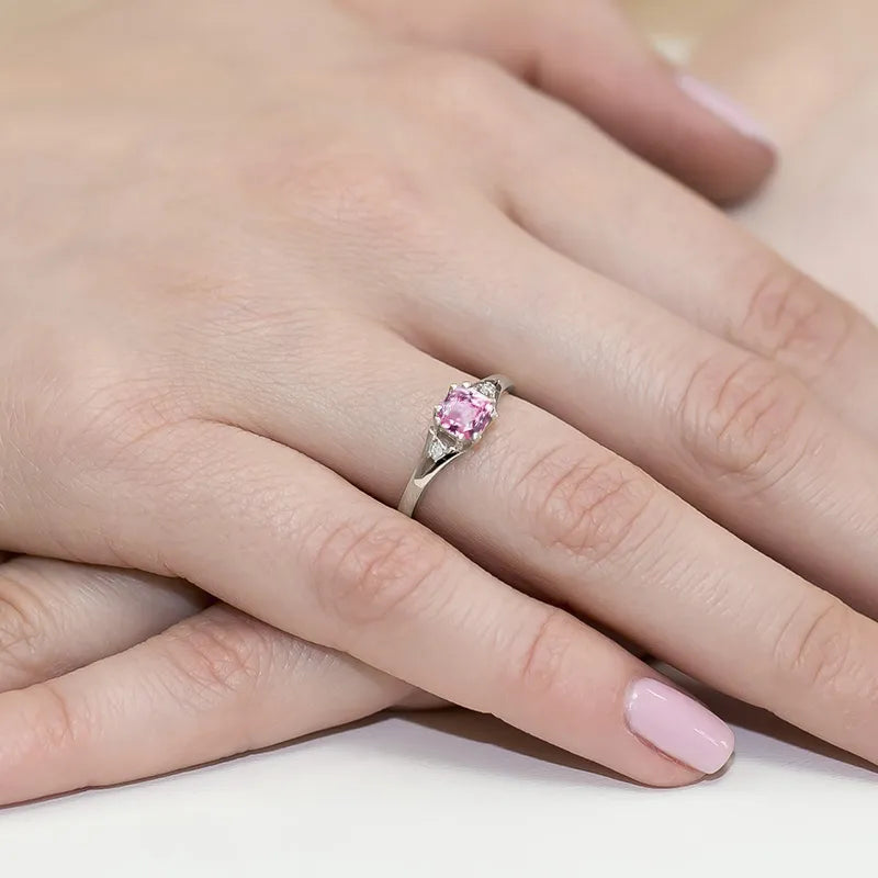 goldring-mit-0-65ct-rosa-topas-und-0-029ct-diamanten-w0044-oben-01
