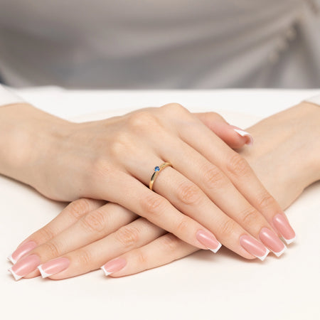 8k-Goldring-mit-dunkelblauem-Zirkonia-w0045-z6-zin-01
