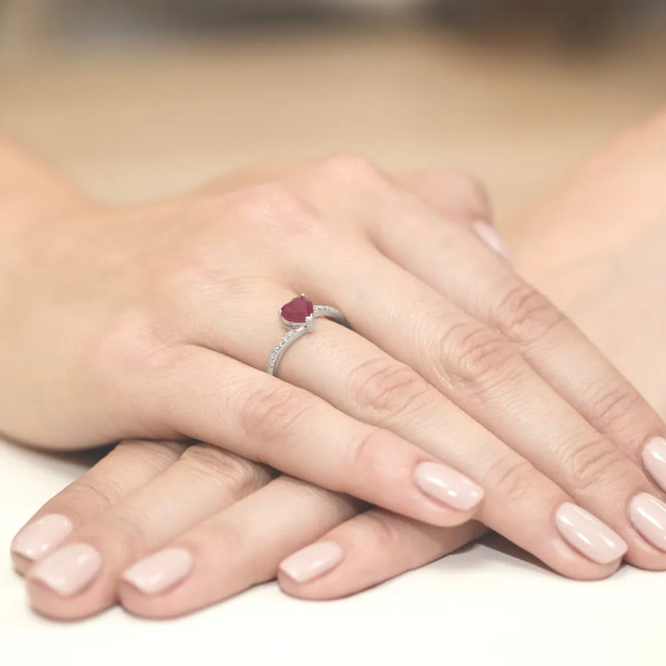goldring-mit-1-70-ct-rubin-und-0-06-ct-diamanten-w0050-rur-01