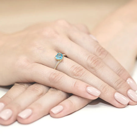 goldring-mit-1-20ct-topas-und-0-06ct-diamanten-w0050-tob-01