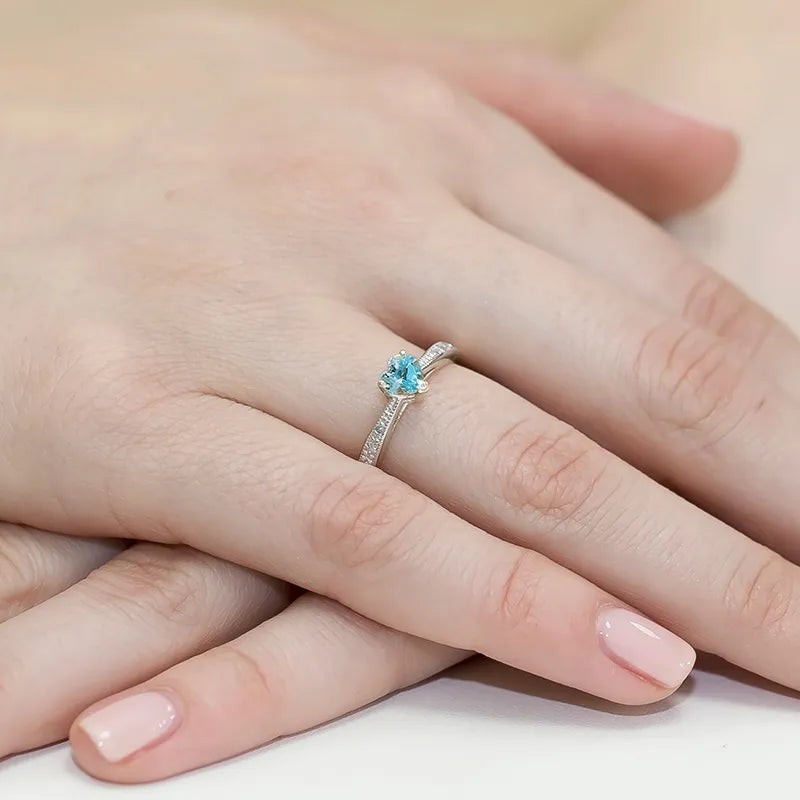 gold-ring-with-0-50ct-topaz-and-0-03ct-diamonds-w0065-tob-01