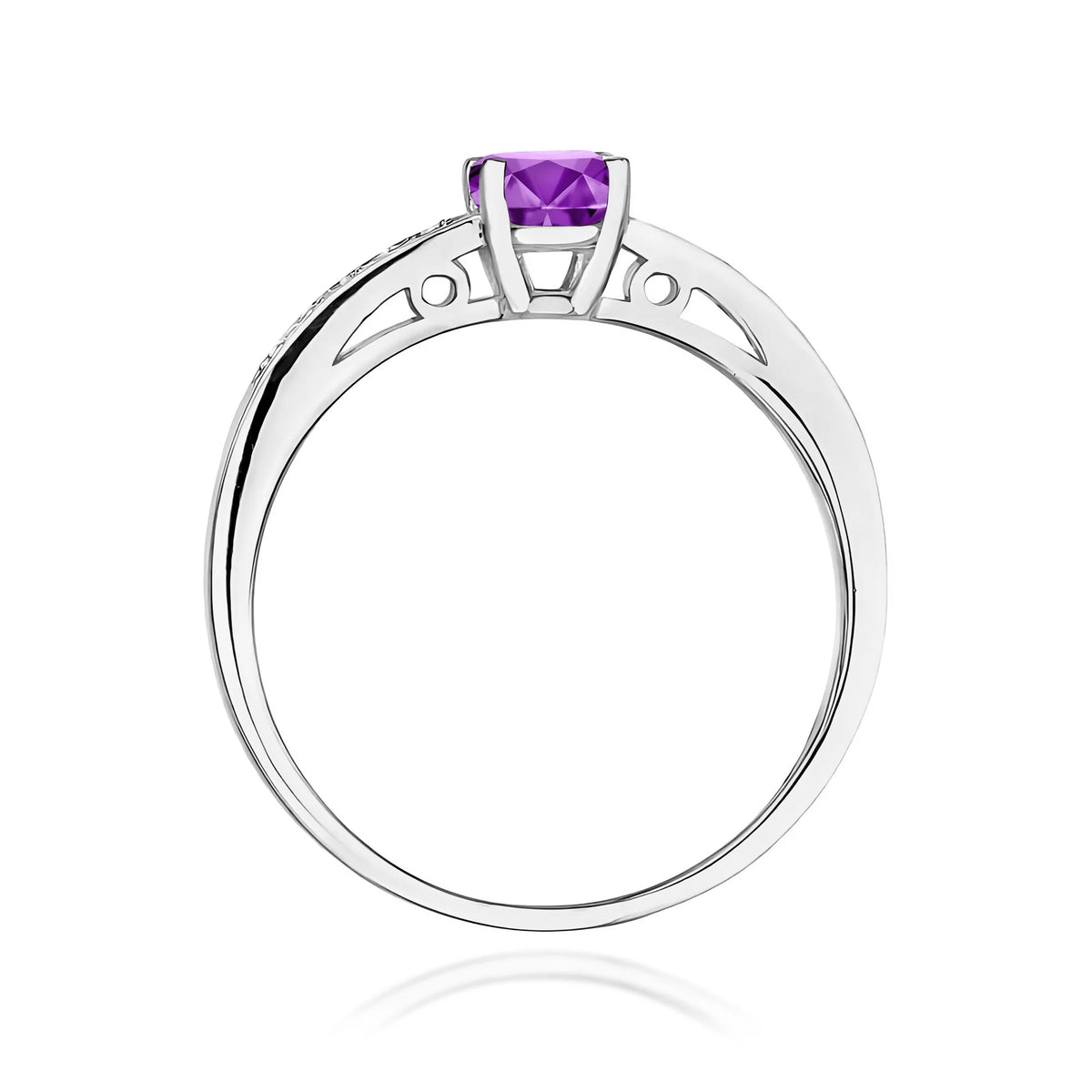 Ring mit diamantbesetzten Ringschultern aus 585er Weißgold mit 0,50 ct Amethyst und 0,05 ct Diamanten
