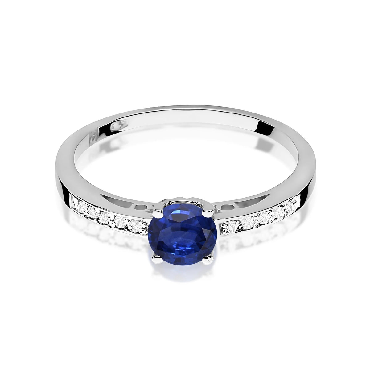 Weißgoldring mit 0,50 ct Saphir und 0,05 ct Diamanten