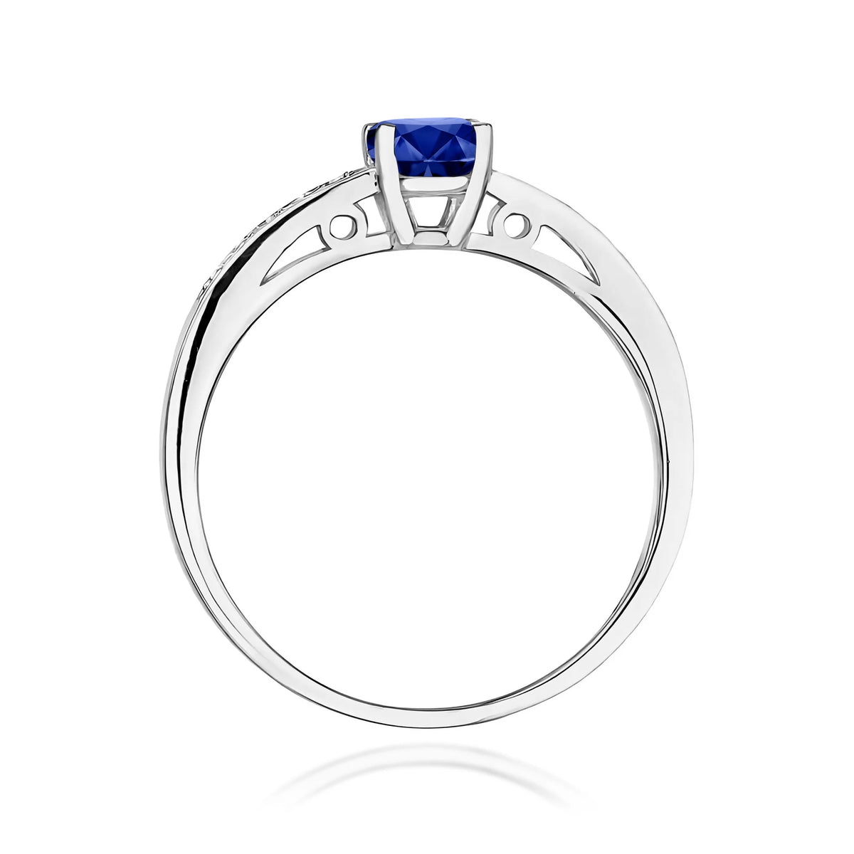 Weißgoldring mit 0,50 ct Saphir und 0,05 ct Diamanten