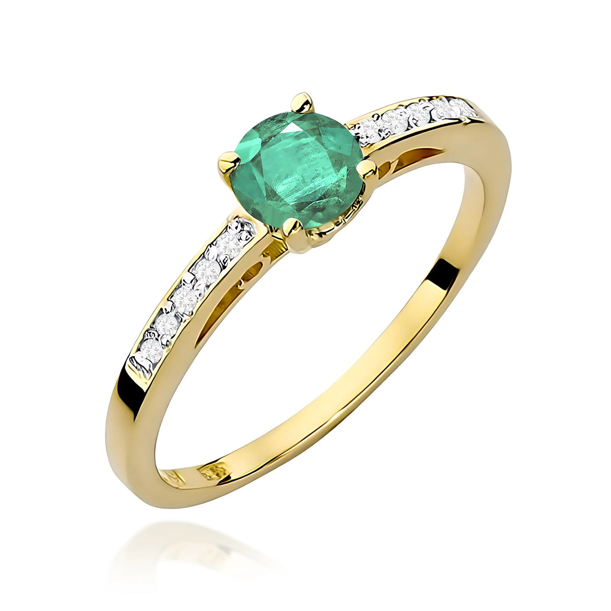 Ring mit diamantbesetzten Ringschultern aus 585er Gelbgold mit 0,50 ct Smaragd und 0,05 ct Diamanten